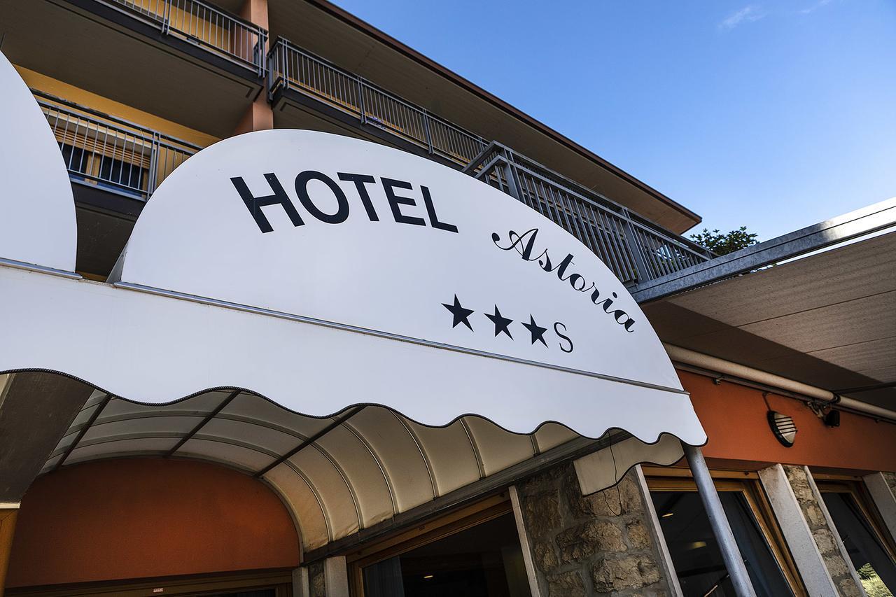 Hotel Astoria - 3Stelle S Мальчезіне Екстер'єр фото